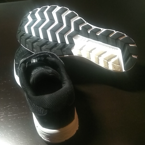 Saucony Cohesion Size 1M - Picture 4 of 7